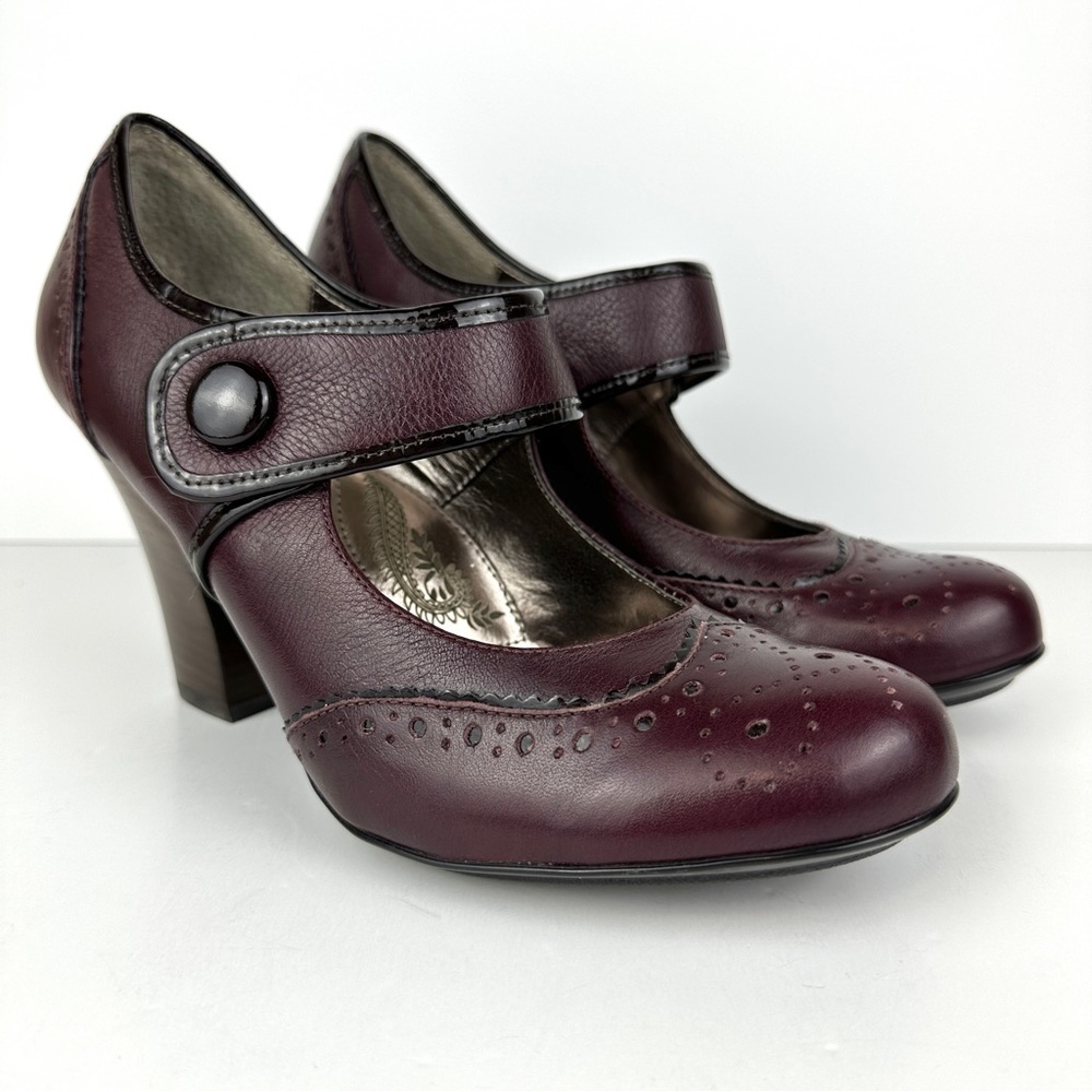Sofft Fiona Tailored Mary Janes Sz 9.5 Burgundy Leather Wingtip 3" Heel Shoe